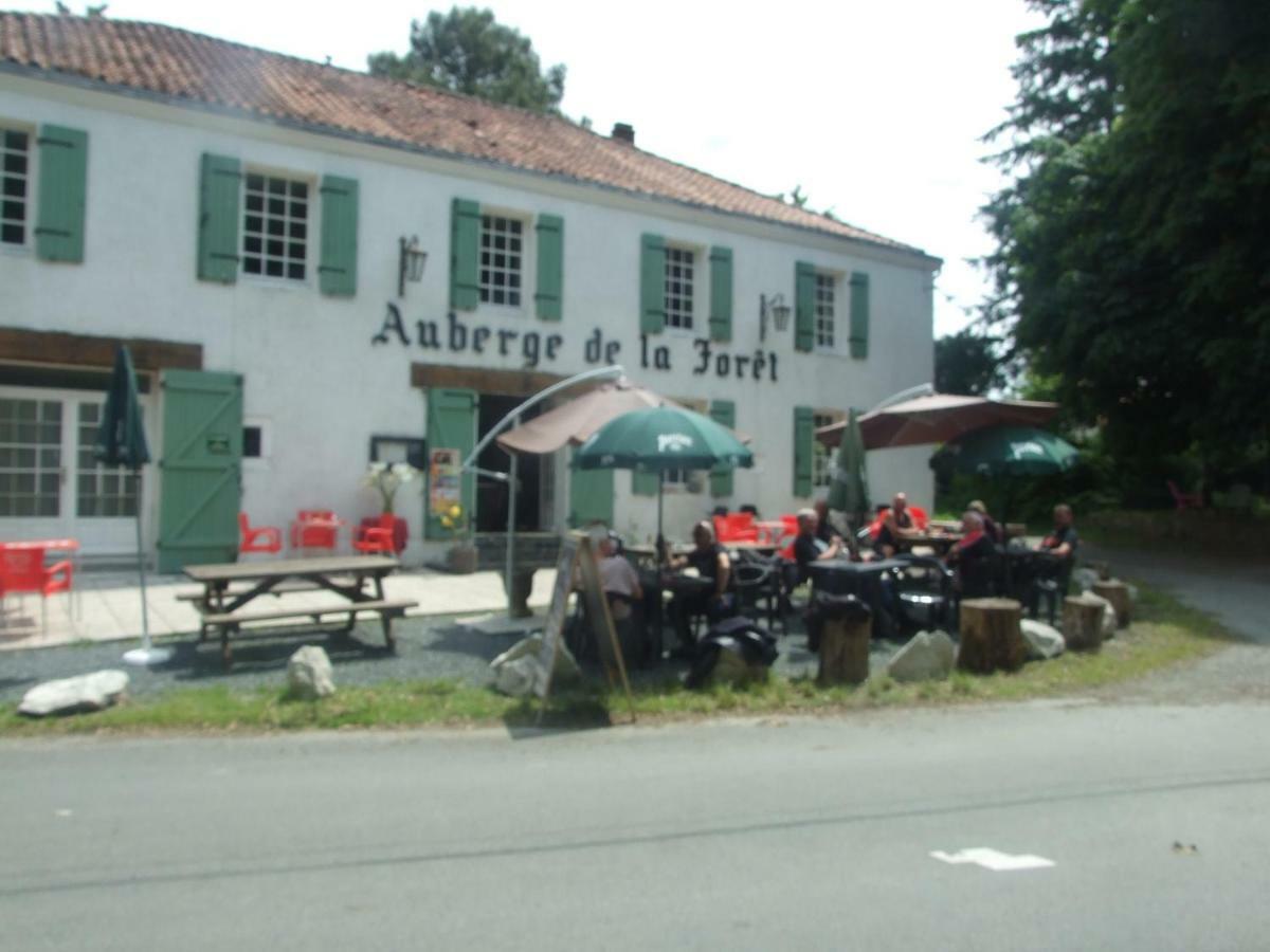 L'Auberge De La Foret Mervent Esterno foto